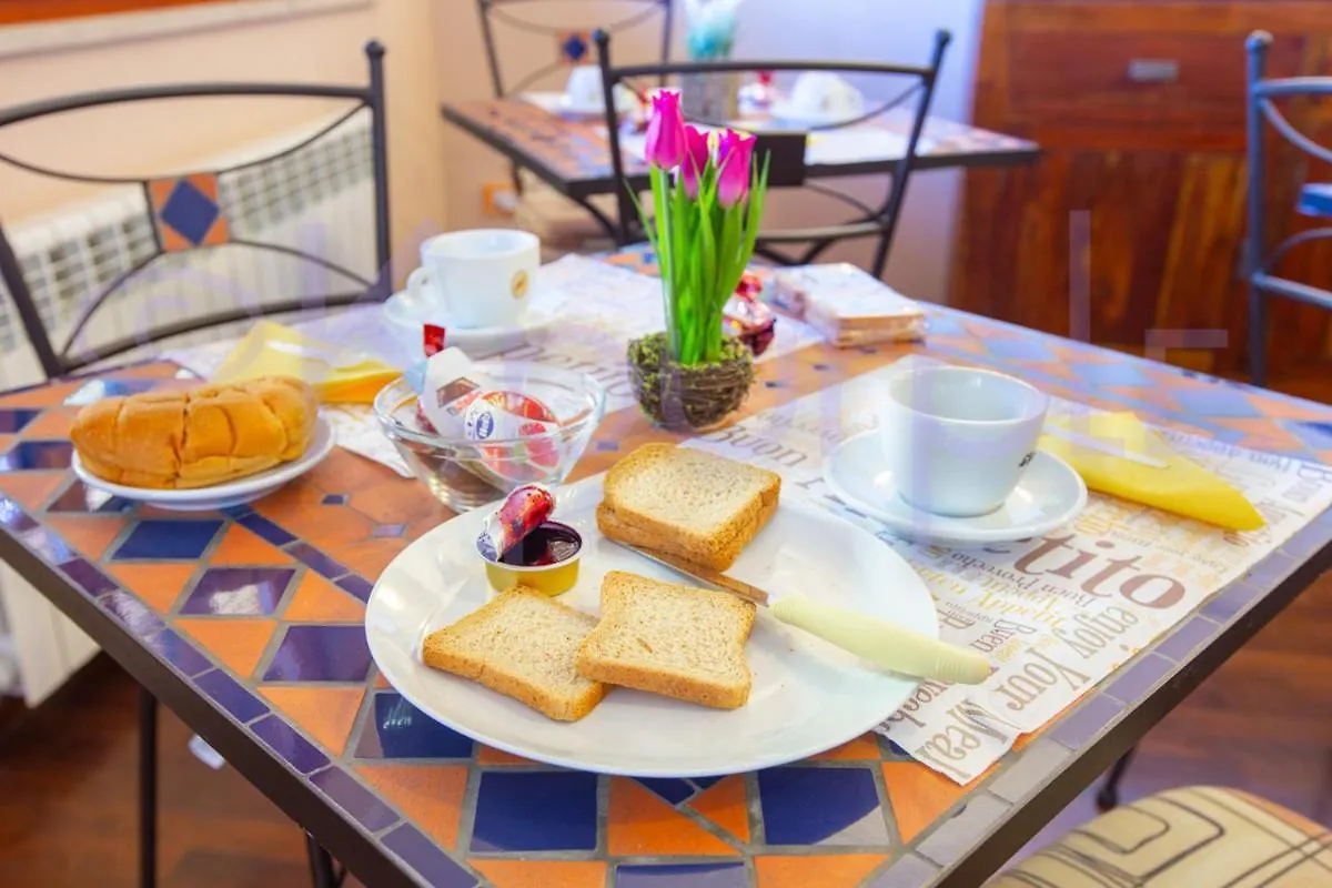Le Api Hotel Cagliari Italy
